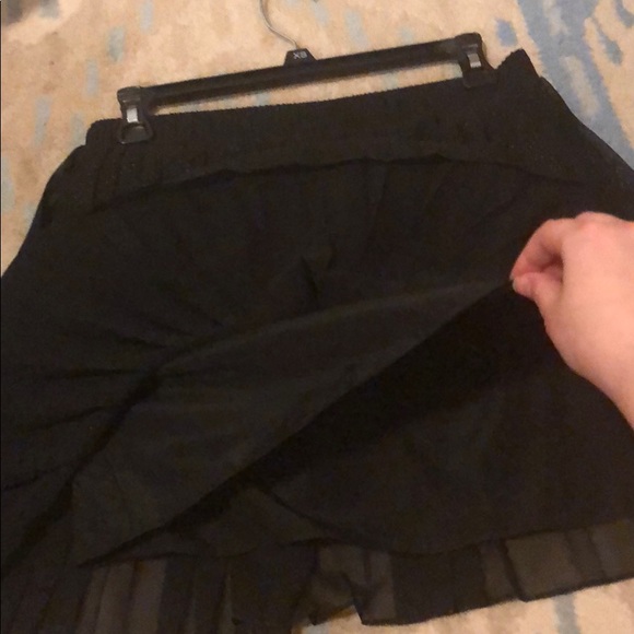 NWOT BCBG Sparkly Pleated Skirt - Picture 6 of 8